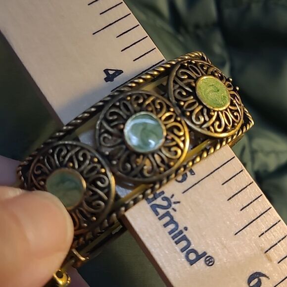 Vintage faux browse with green medallion stations (12) - Picture 5 of 5